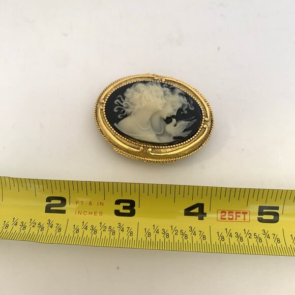 Corday Solid Perfume Oval Empty Compact Cameo Two Sisters w/Dove Gold Tone Vtg - Picture 7 of 7